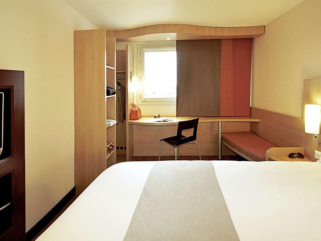 Ibis Nancy Centre Gare Et Congres Otel Oda fotoğraf